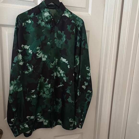 Versace Other - Versace Green and Black Patterned Shirt